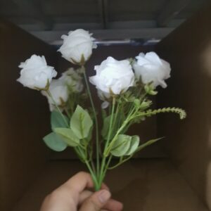 Artificial 7-Head Rose Mini Bundle (White)